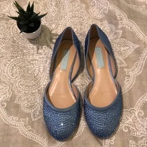 💙New in box Betsy Johnson 7.5 blue gem flats